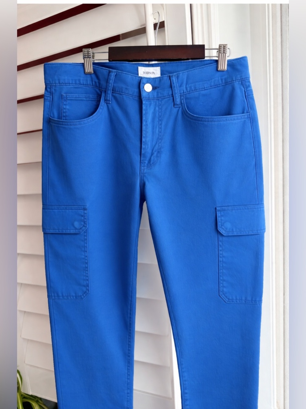 Hudson Jeans Men's Vibrant Blue Cargo Pants. Size 32 Colour: Blue Opal